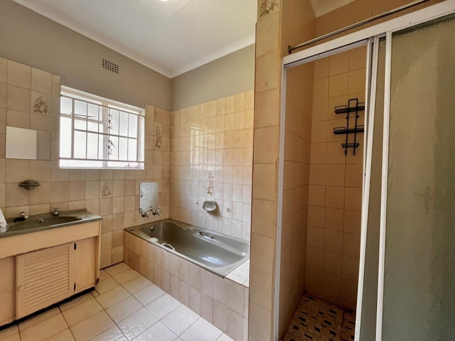 4 Bedroom Property for Sale in Safari Gardens North West